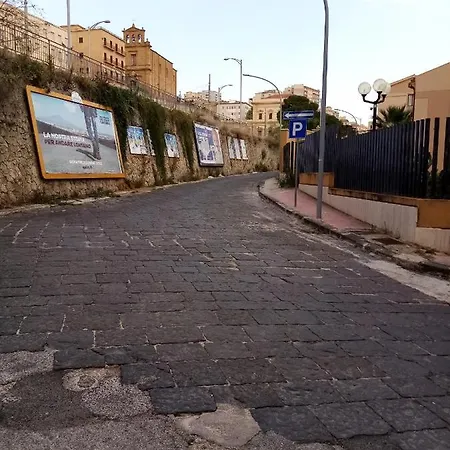 Casa 92100 In Centro Ad Agrigento. Apartment Agrigento